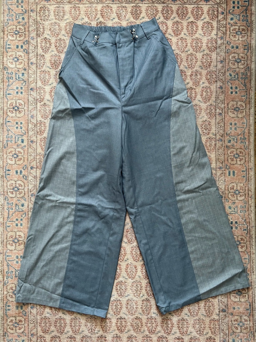 Two-Tone Wide Leg Pants in Slate Gray